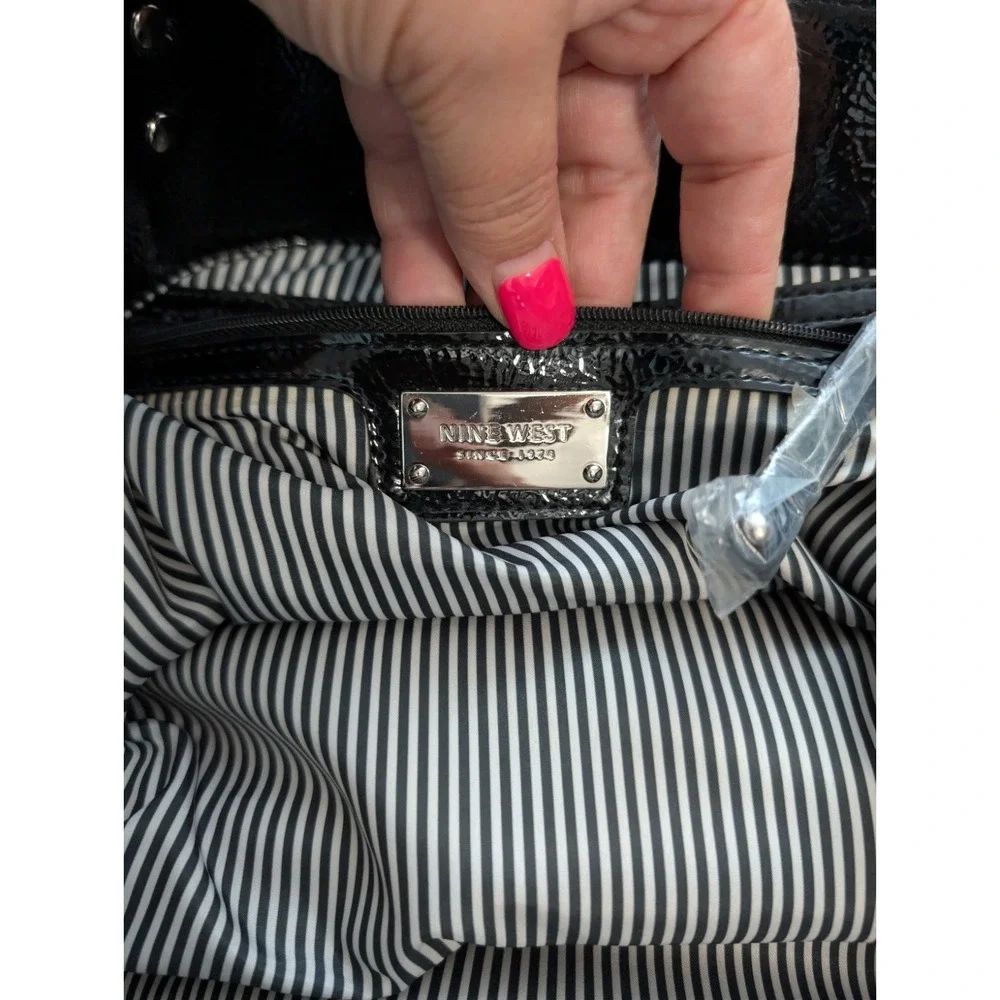 Nine West Open-Weave Crochet Straw Tote Bag w/Faux Patent Leather & Attached Bag